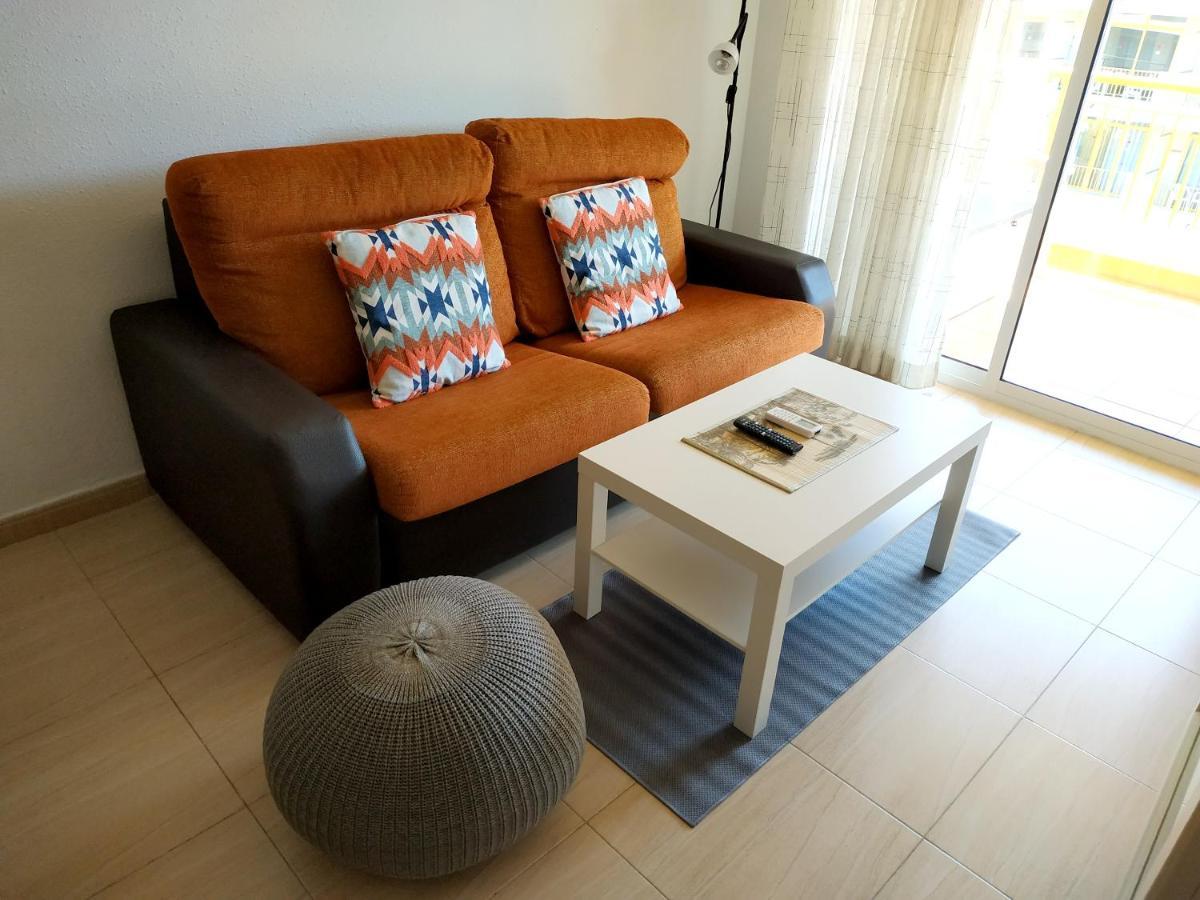 Modern With Pool Apartment *