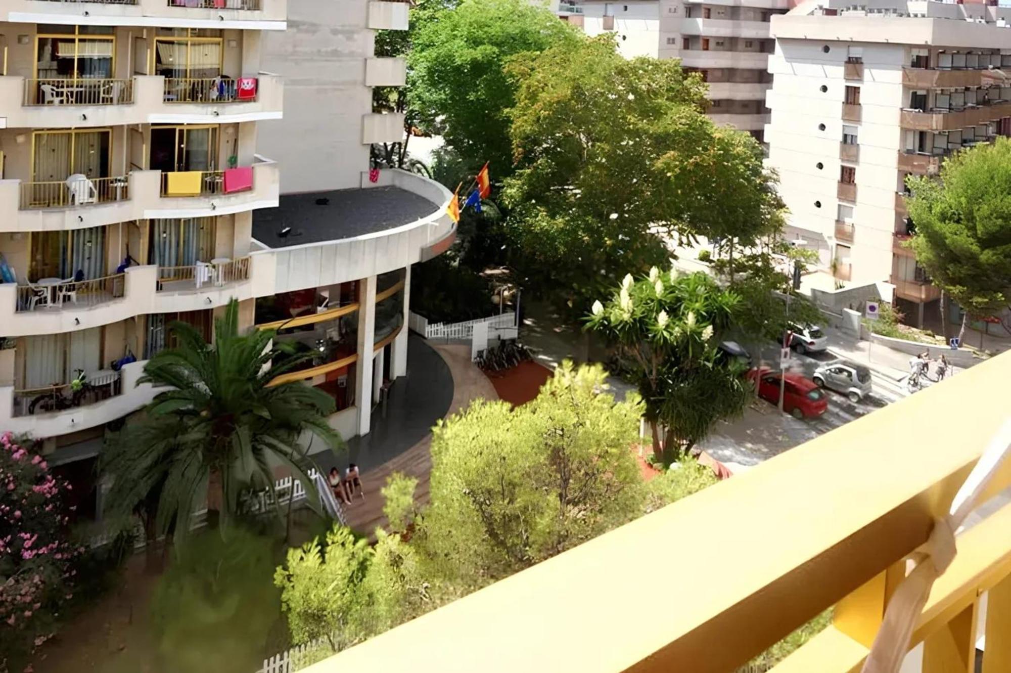 Modern With Pool Apartment